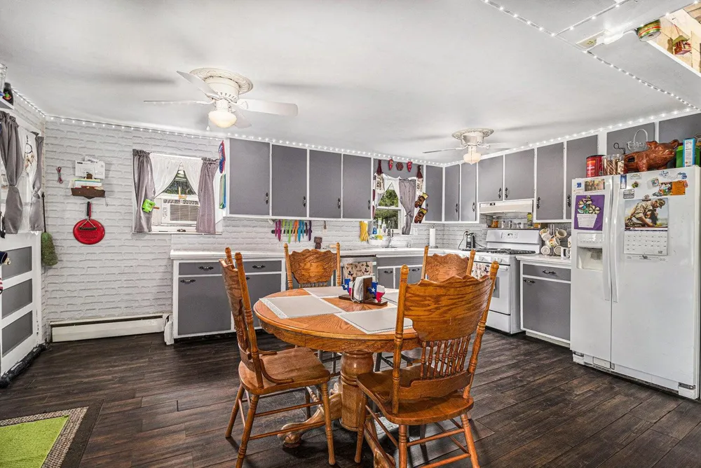 19030 W Almy Road Reynolds Township, MI 49329