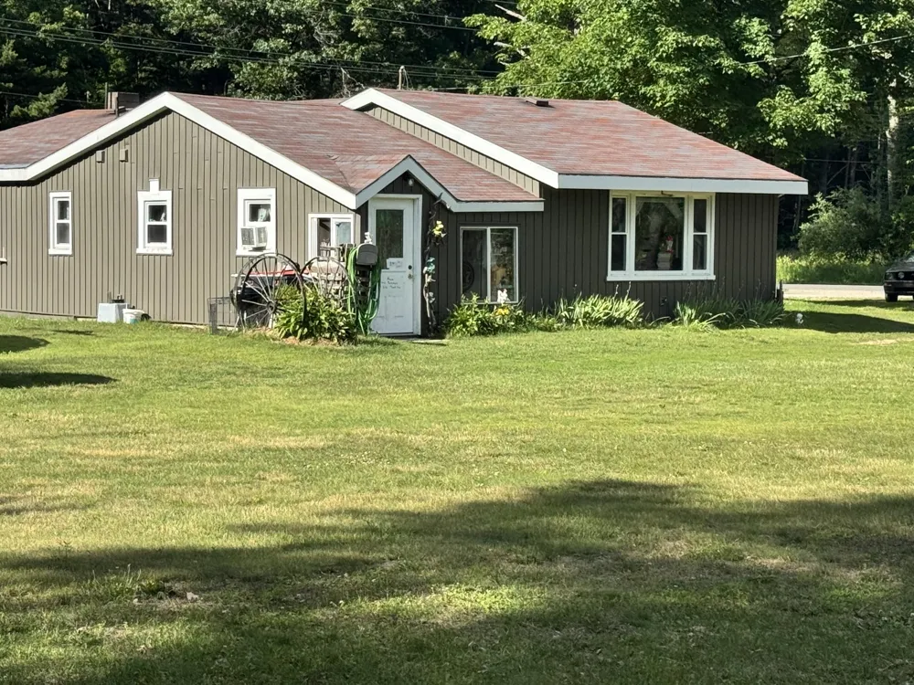 19030 W Almy Road Reynolds Township, MI 49329
