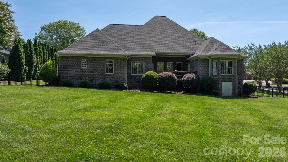 1055 Catawba Greens Drive Newton, NC 28658