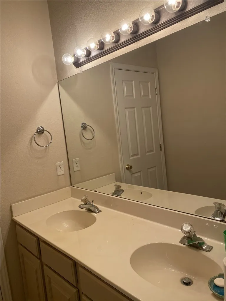 7205 Mansions Drive #V3 Corpus Christi, TX 78414