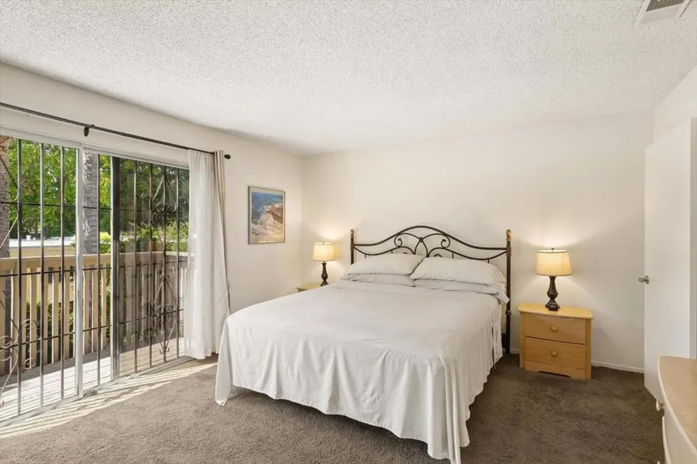 103 Mission Drive East Palo Alto, CA 94303
