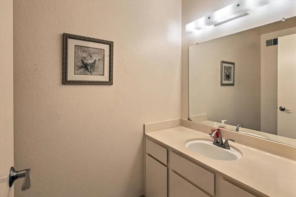 103 Mission Drive East Palo Alto, CA 94303