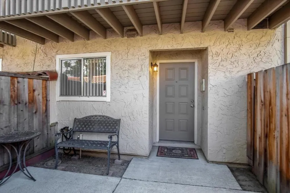103 Mission Drive East Palo Alto, CA 94303