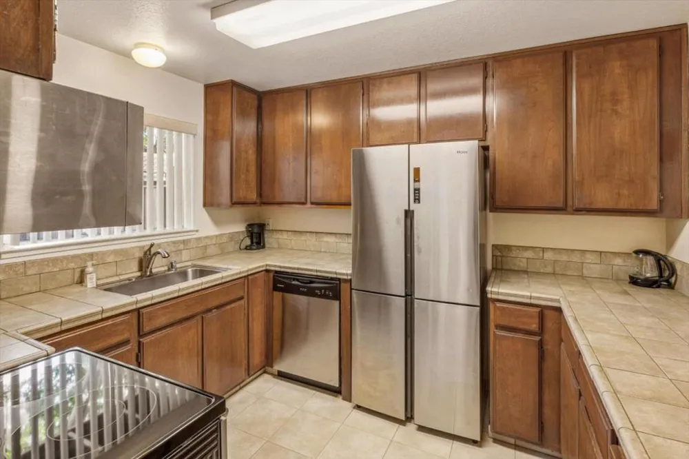 103 Mission Drive East Palo Alto, CA 94303