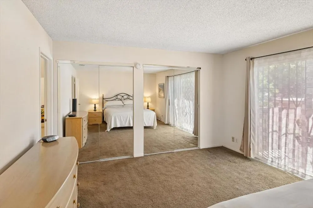 103 Mission Drive East Palo Alto, CA 94303