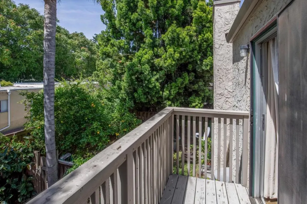 103 Mission Drive East Palo Alto, CA 94303