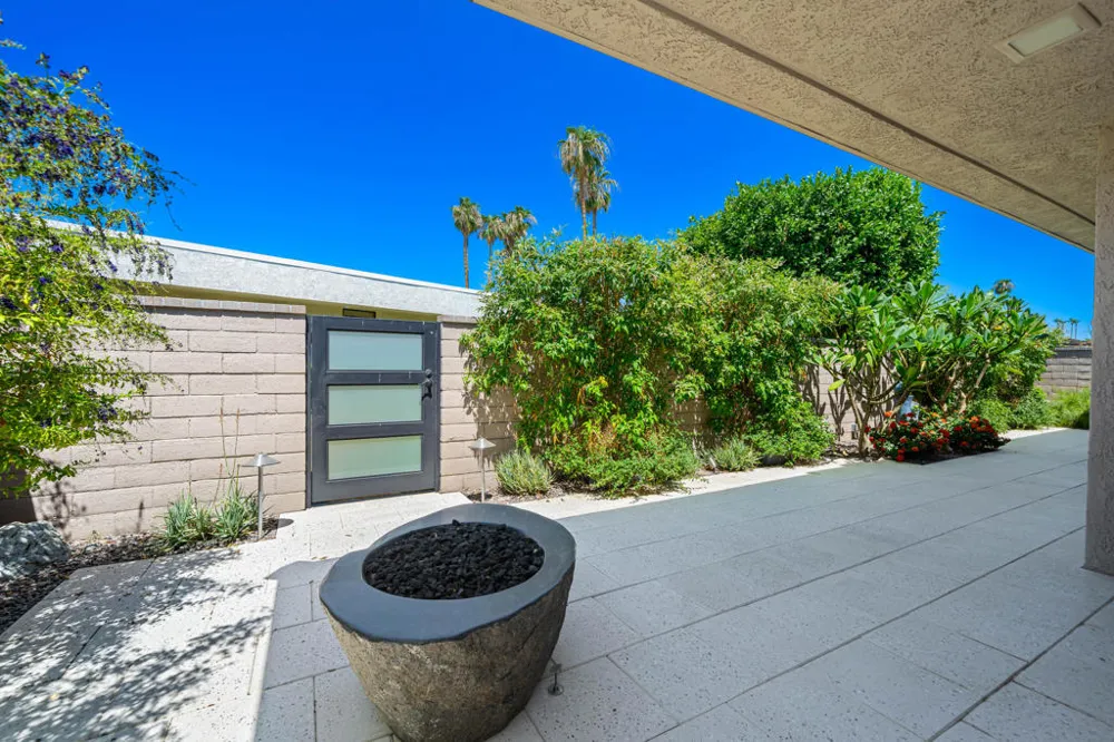 7 Dartmouth Drive Rancho Mirage, CA 92270