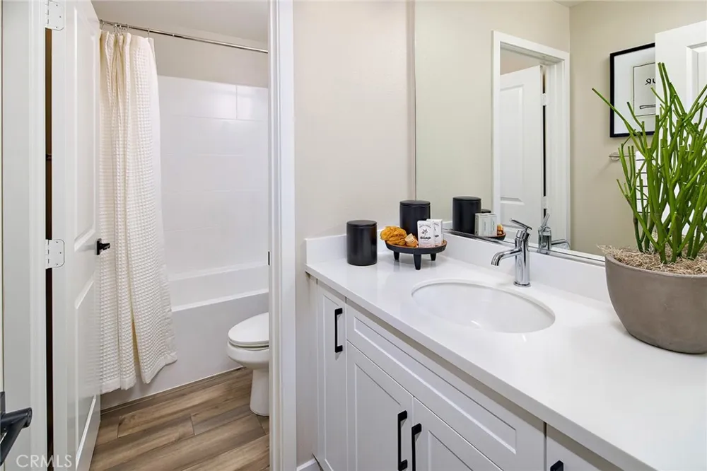 33535 Mission Trail #61 Lake Elsinore, CA 92530