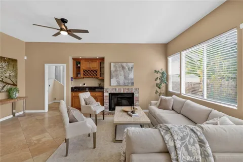1250 Loma Vista