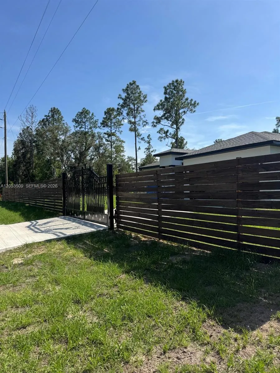 1398 SW Breezy Point Drive ocala, FL 34431