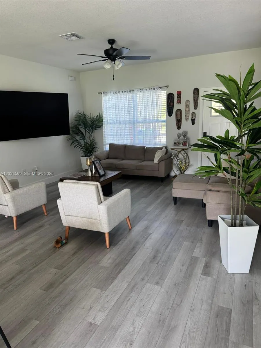 1398 SW Breezy Point Drive ocala, FL 34431