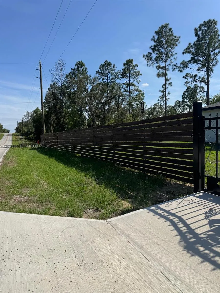 1398 SW Breezy Point Drive ocala, FL 34431