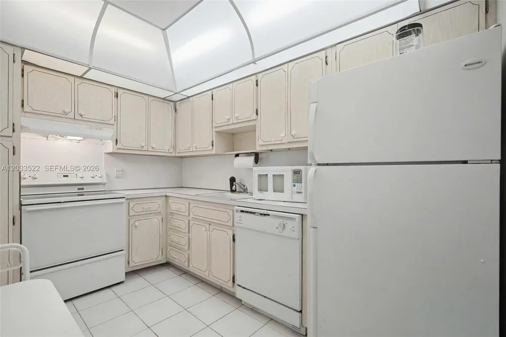 1980 S Ocean Dr #15A Hallandale Beach, FL 33009