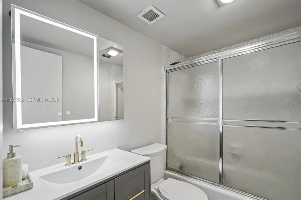 1980 S Ocean Dr #15A Hallandale Beach, FL 33009