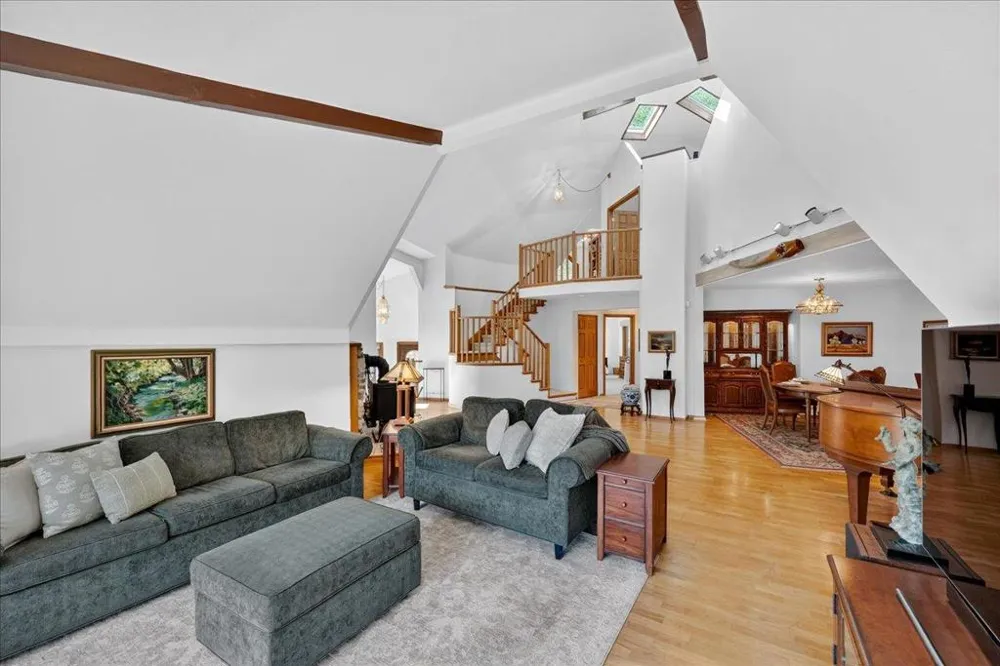 5224 Twin Falls Road Morgan Hill, CA 95037