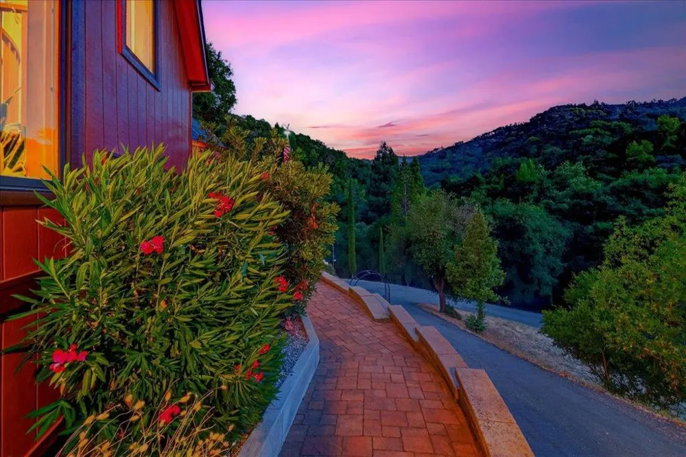 5224 Twin Falls Road Morgan Hill, CA 95037
