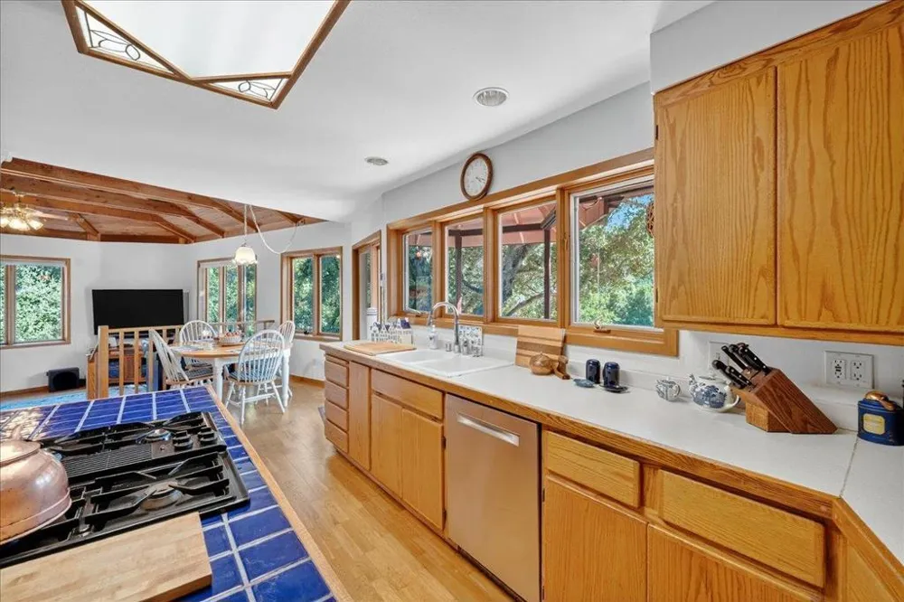 5224 Twin Falls Road Morgan Hill, CA 95037