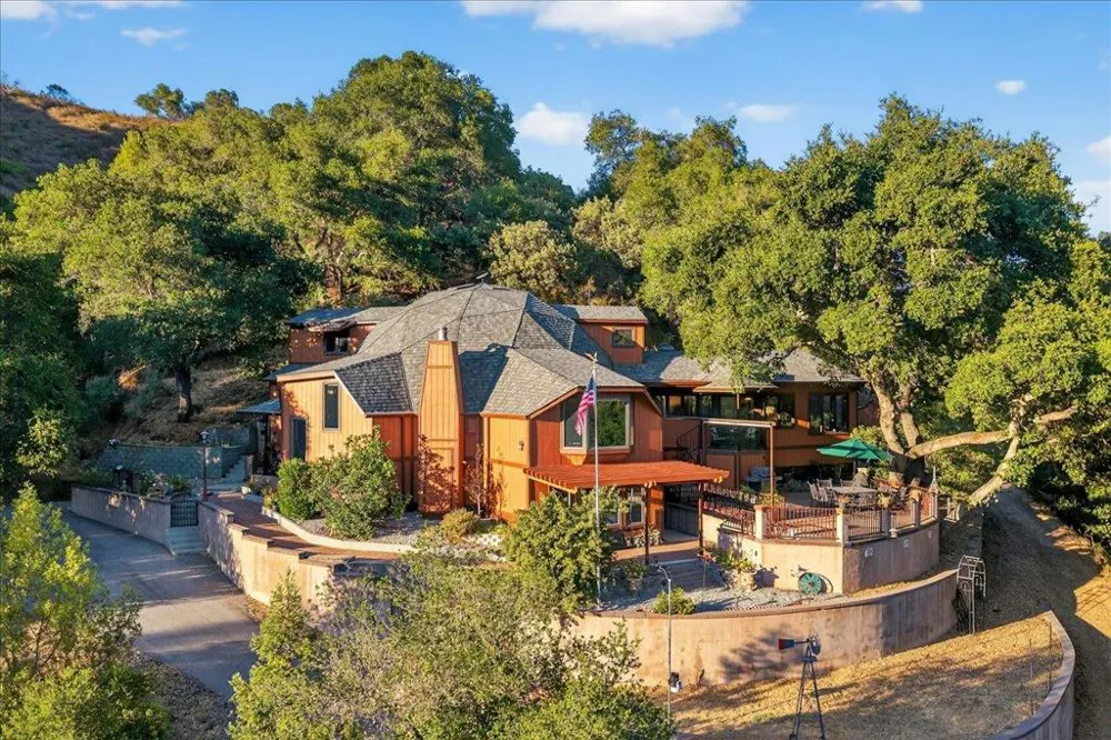 5224 Twin Falls Road Morgan Hill, CA 95037
