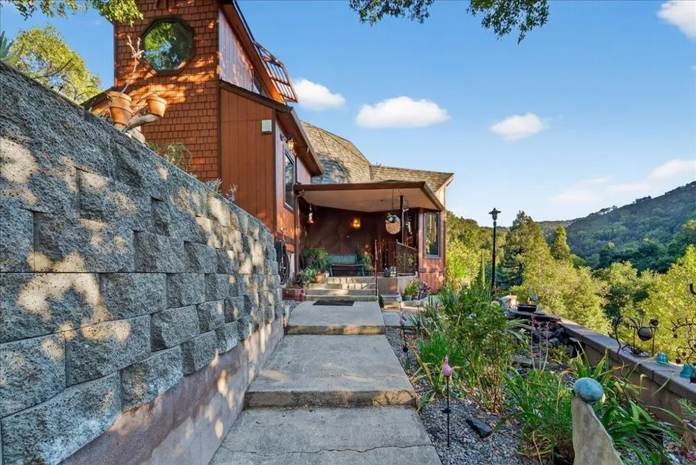 5224 Twin Falls Road Morgan Hill, CA 95037