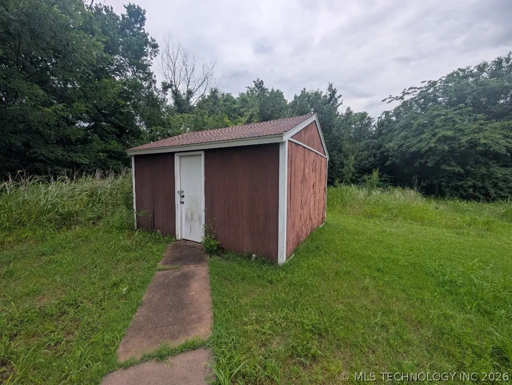 156 County Road 3237 Bartlesville, OK 74003