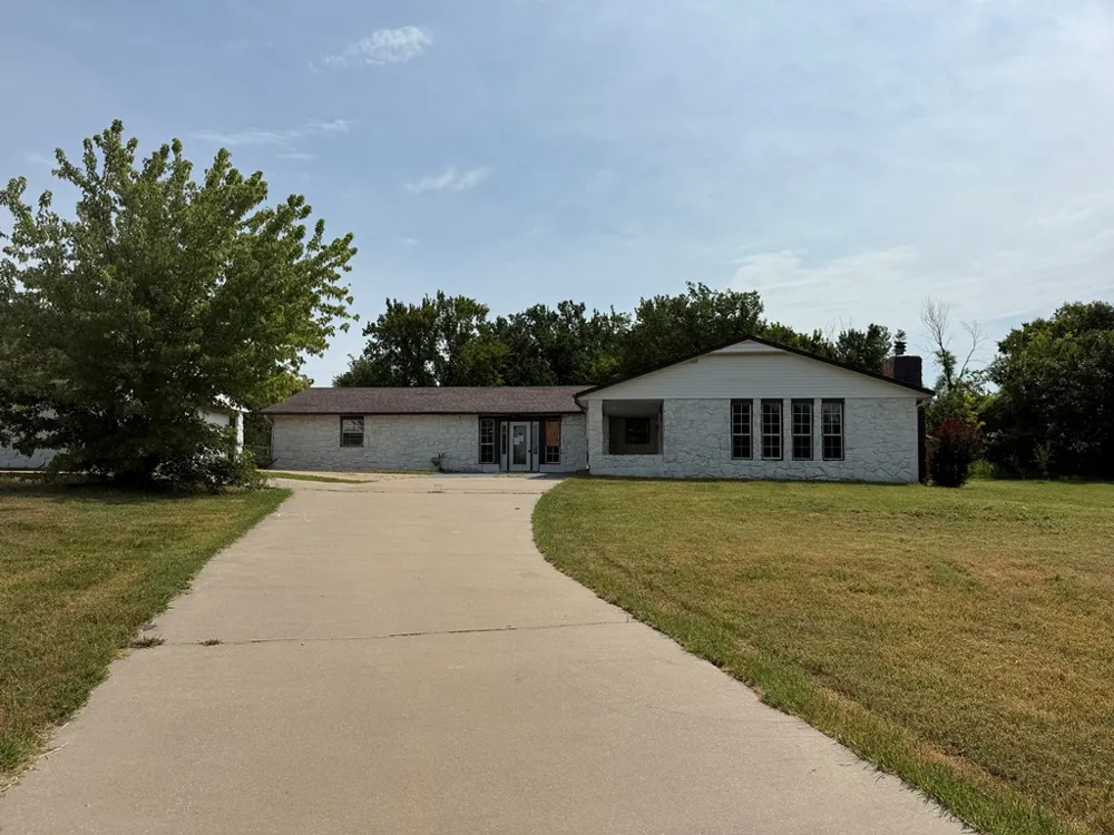 156 County Road 3237 Bartlesville, OK 74003