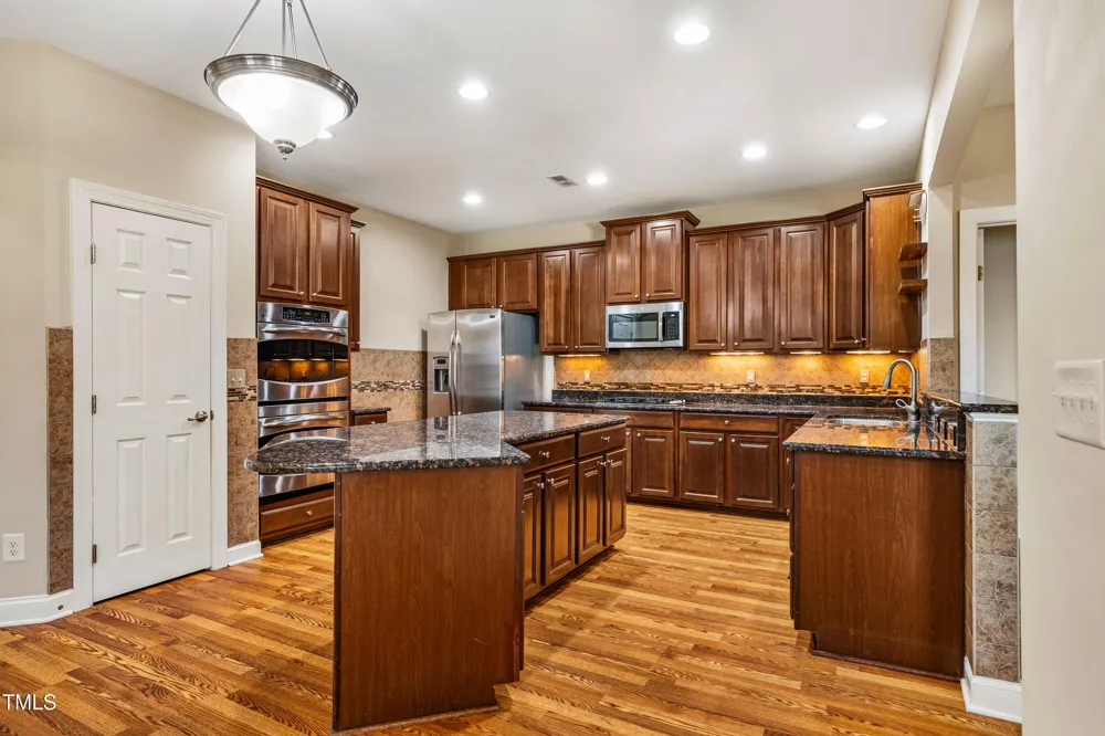 2129 Glade Valley Lane Morrisville, NC 27560