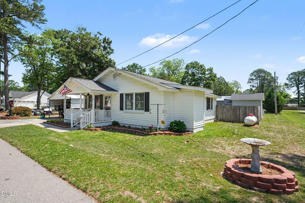 106 Fort Street Pikeville, NC 27863