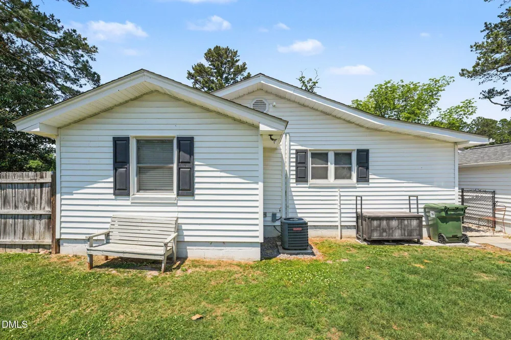 106 Fort Street Pikeville, NC 27863