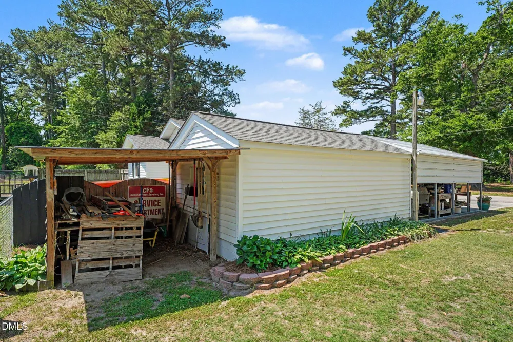 106 Fort Street Pikeville, NC 27863