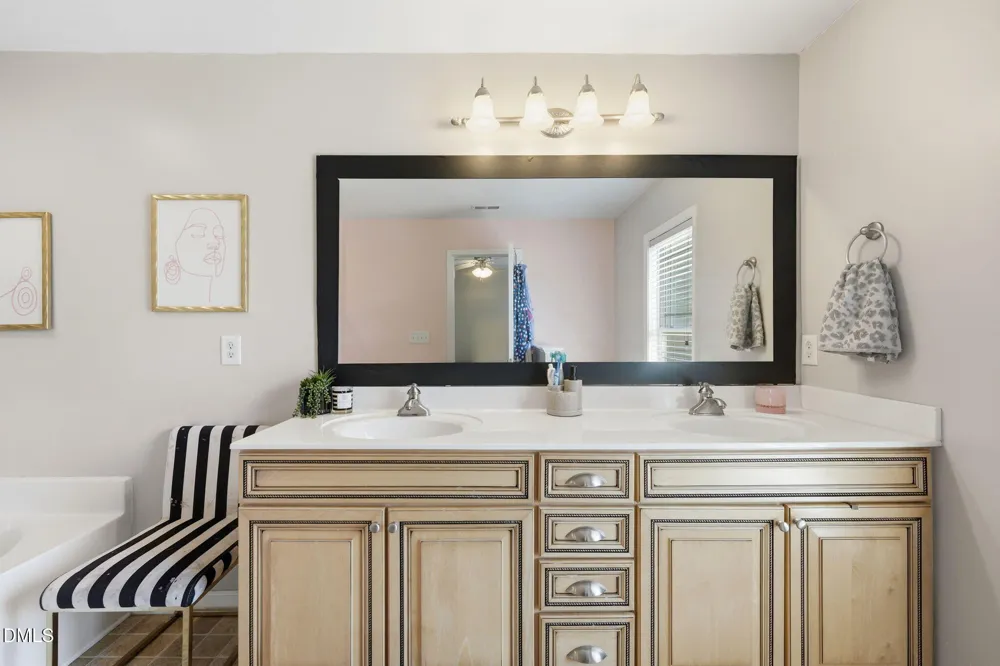 4019 Comrie Lane Burlington, NC 27215