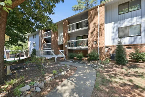 1008 Sandlin Place #B
