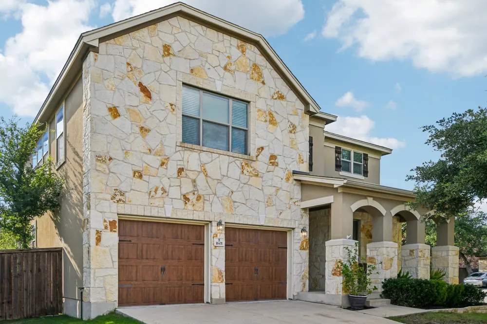 1601 Bovina Drive Leander, TX 78641