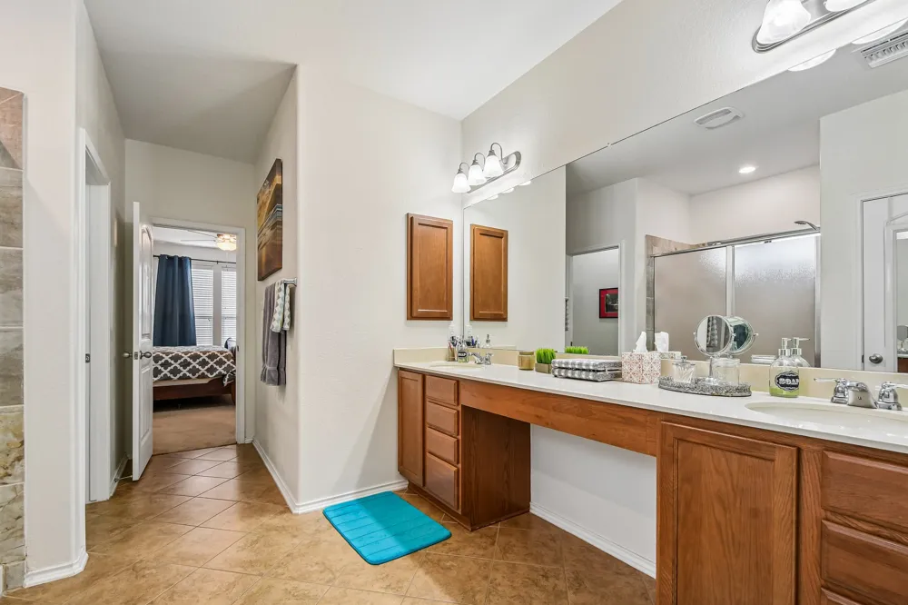 1601 Bovina Drive Leander, TX 78641