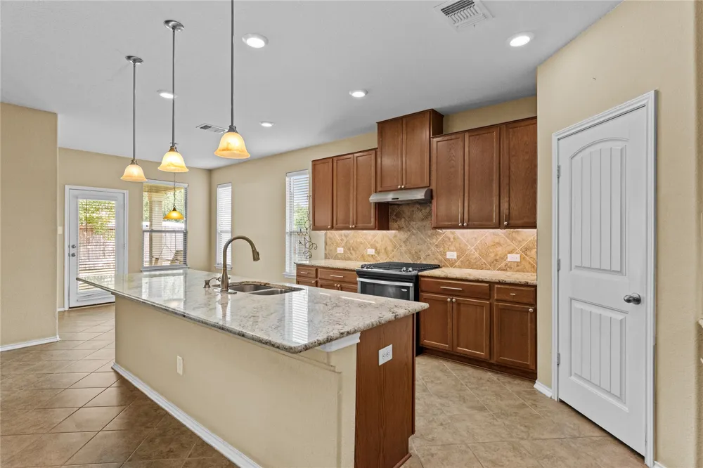1601 Bovina Drive Leander, TX 78641