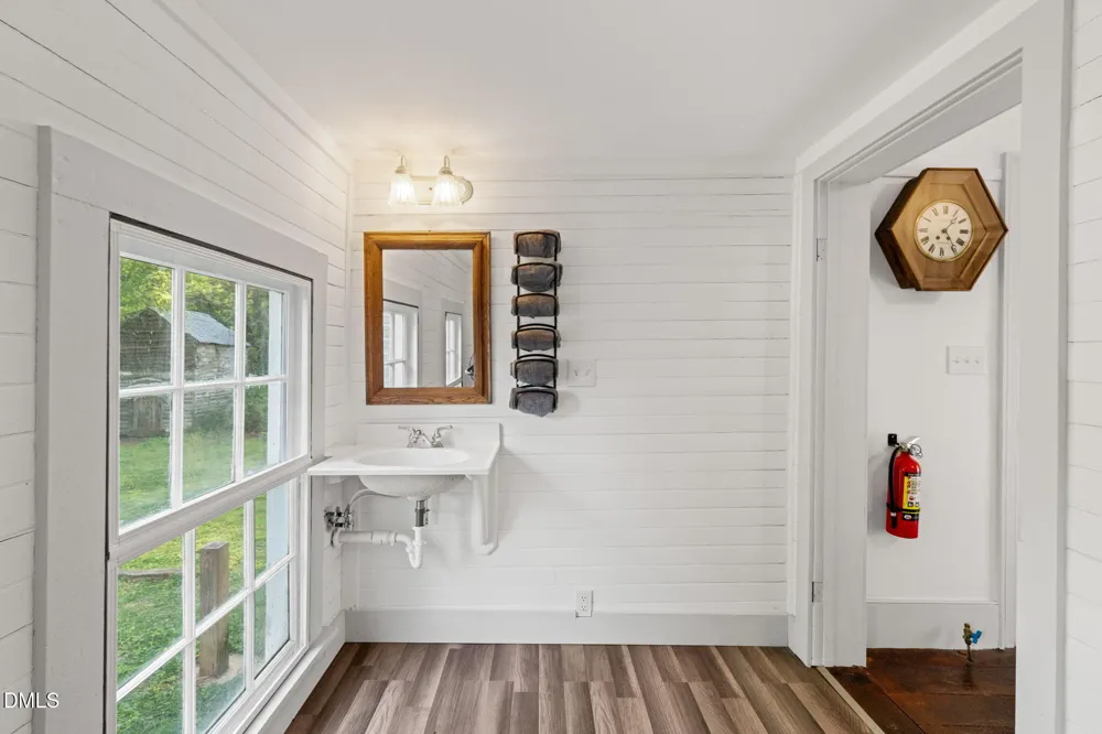 104 Shiney Rock Road Clarksville, VA 23927