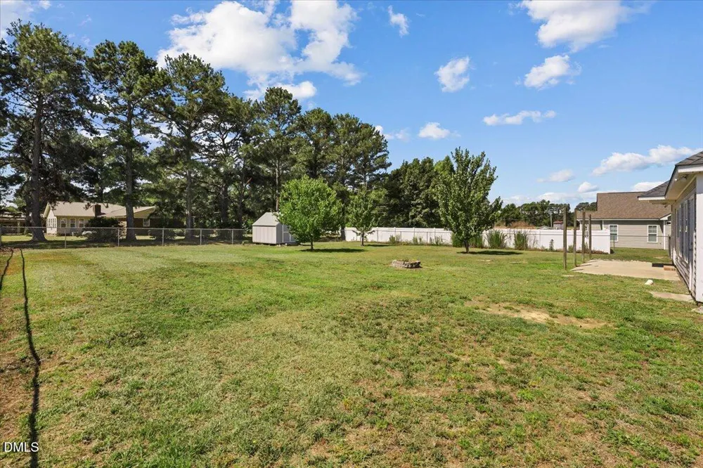 5606 Blanch Fields Lane Lucama, NC 27851