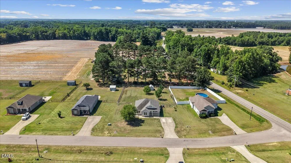 5606 Blanch Fields Lane Lucama, NC 27851