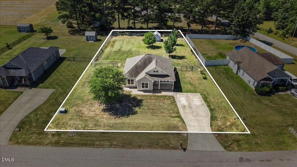 5606 Blanch Fields Lane Lucama, NC 27851