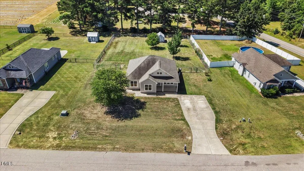 5606 Blanch Fields Lane Lucama, NC 27851