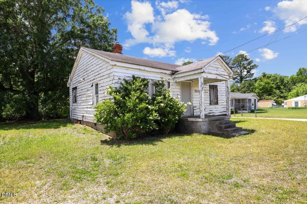 2215 Hunter Hill Road Rocky Mount, NC 27804