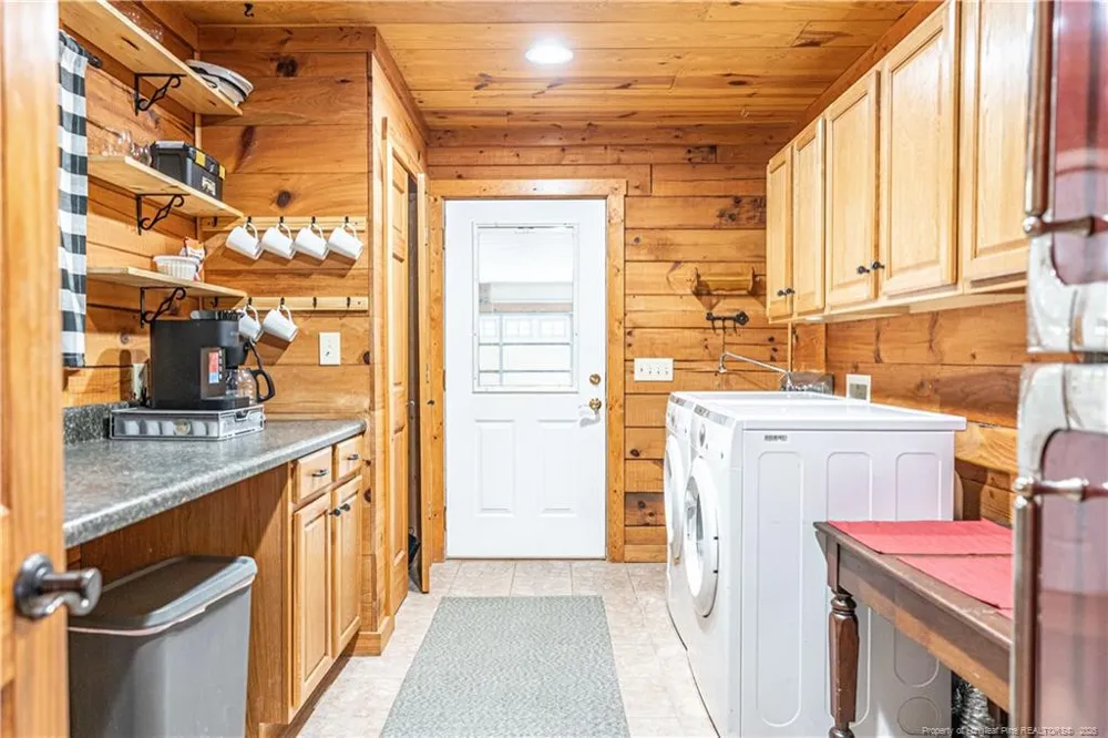 105 Lakewood Drive Aberdeen, NC 28315