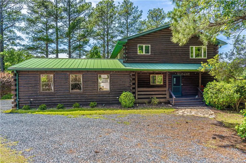 105 Lakewood Drive Aberdeen, NC 28315