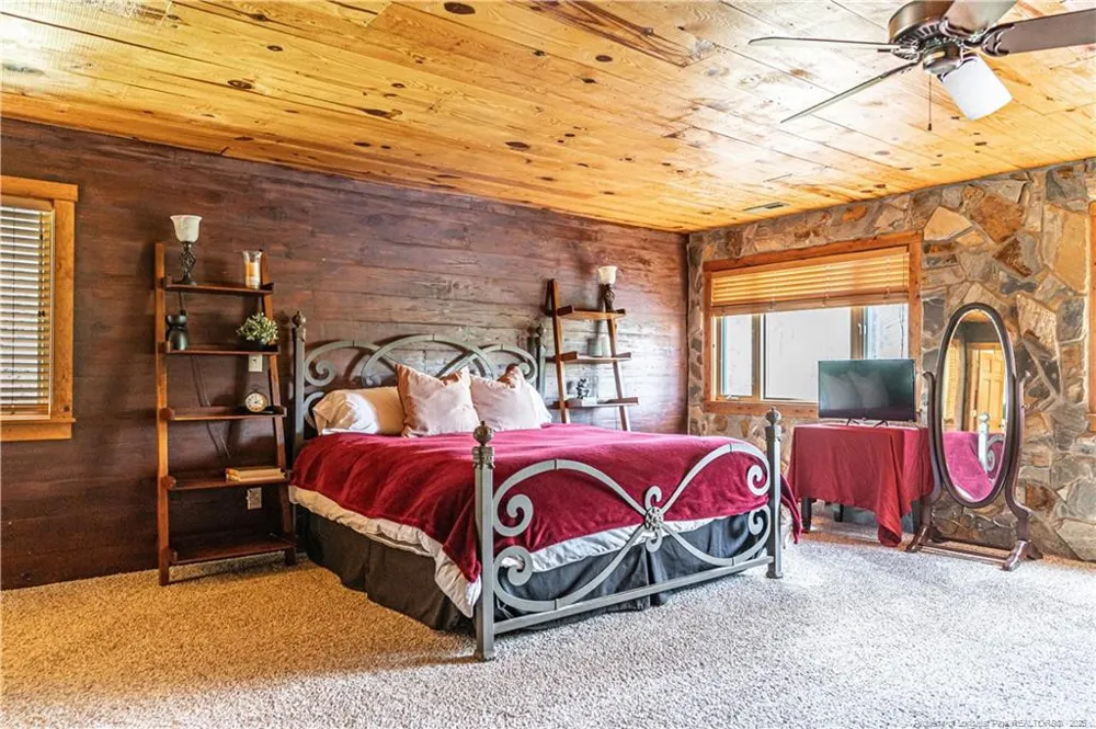 105 Lakewood Drive Aberdeen, NC 28315