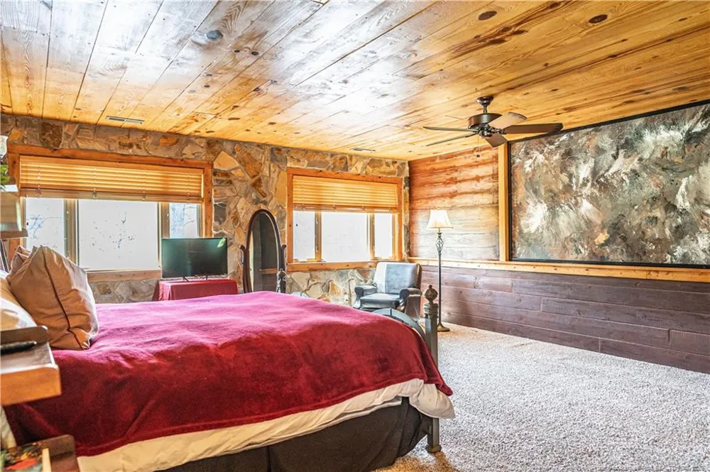 105 Lakewood Drive Aberdeen, NC 28315