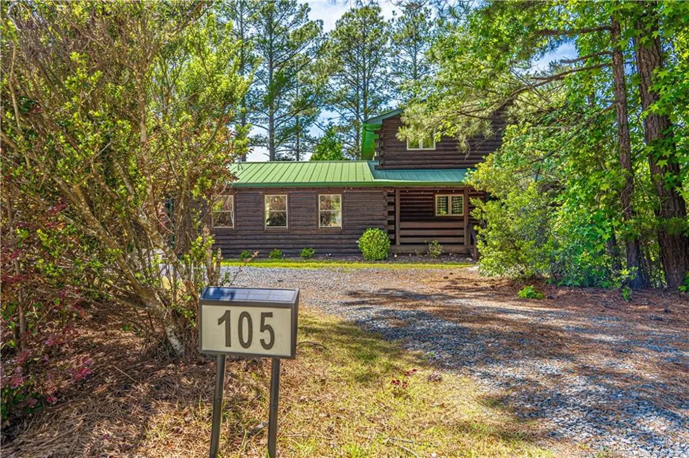 105 Lakewood Drive Aberdeen, NC 28315