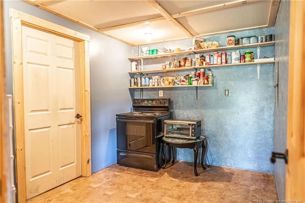 105 Lakewood Drive Aberdeen, NC 28315