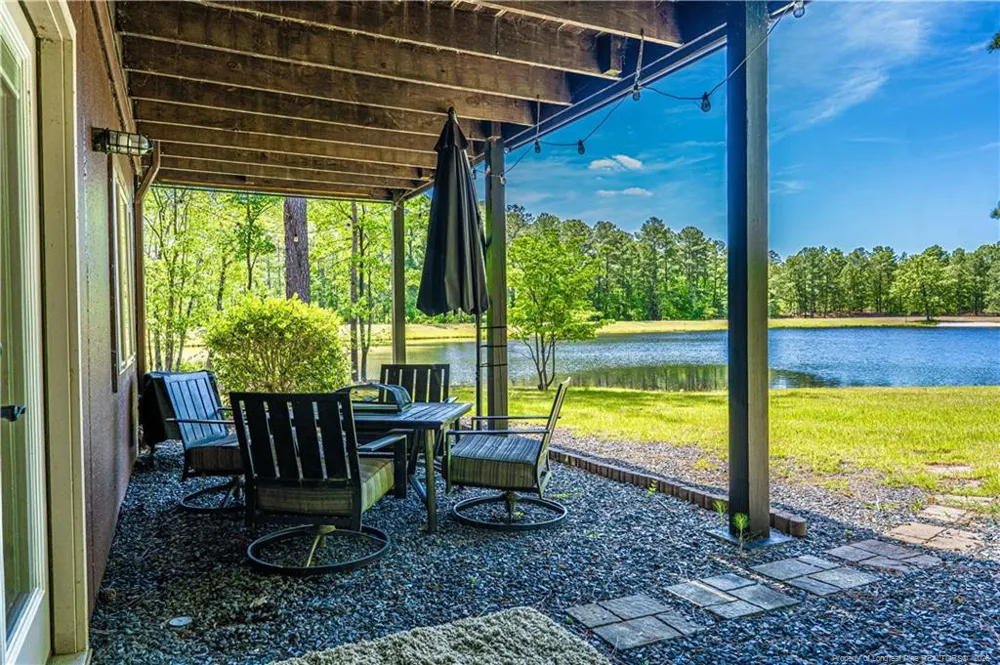 105 Lakewood Drive Aberdeen, NC 28315