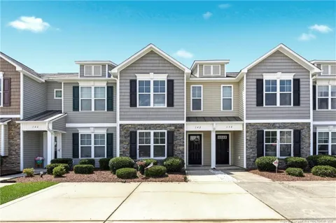 142 Collinwood Drive #821