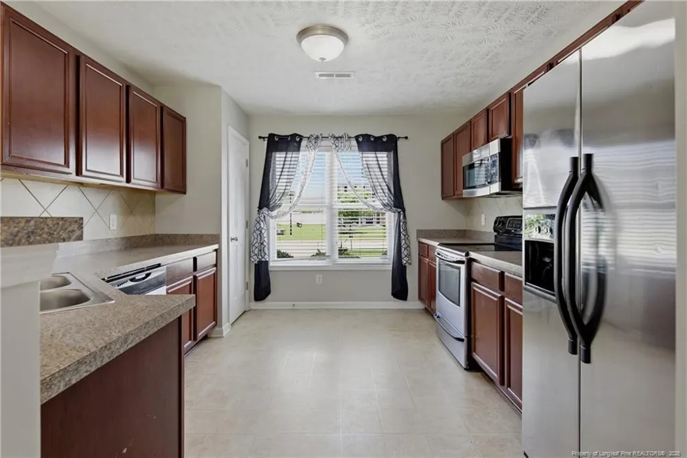 142 Collinwood Drive Raeford, NC 28376