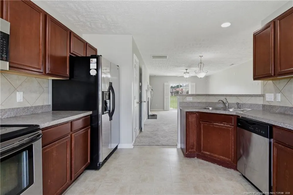 142 Collinwood Drive Raeford, NC 28376